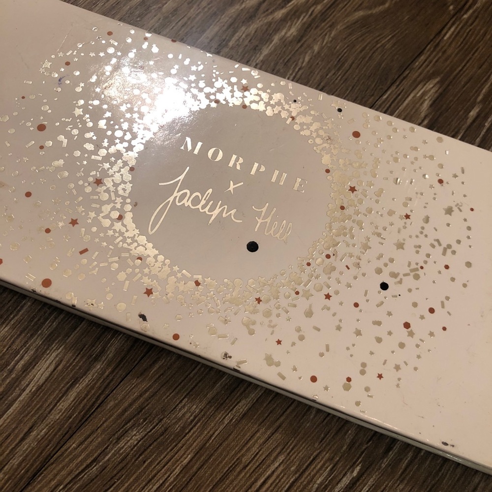 Ring The Alarm eyeshadow palette